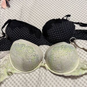 Victoria's Secret Black and Cream Lace Bra Set